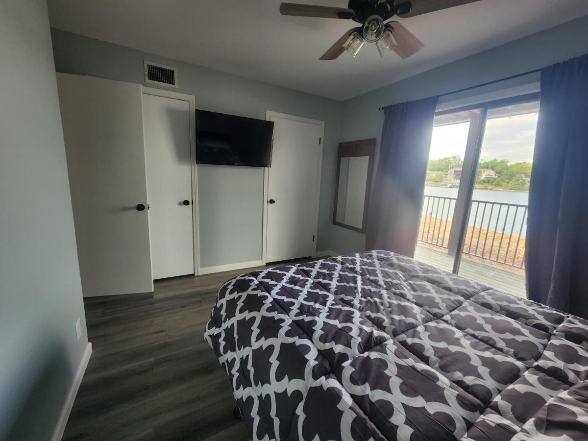 Lakefront Condo With A View Osage Beach Exterior photo
